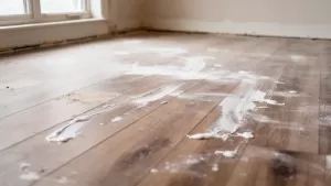 jak domyć panele po remoncie